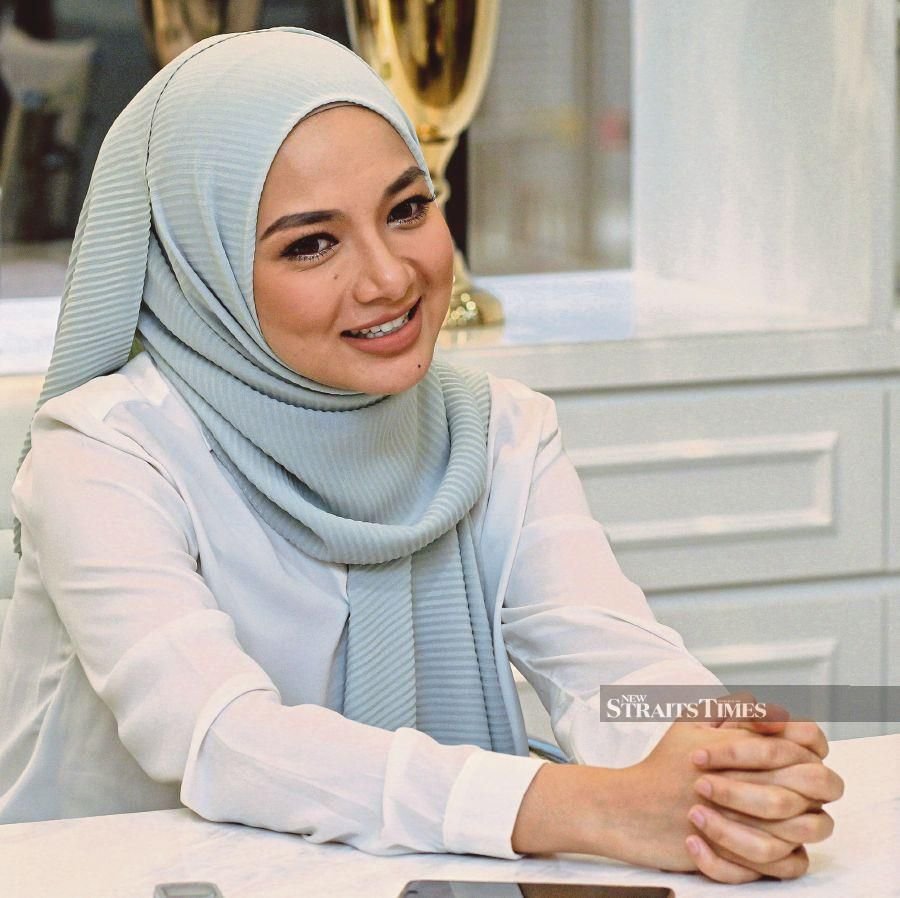 neelofa