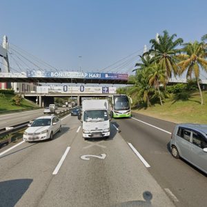 Overhead-Bridge Billboard(2-sided) -
 Federal Highway - Petaling-Jaya (area : Icon-City)